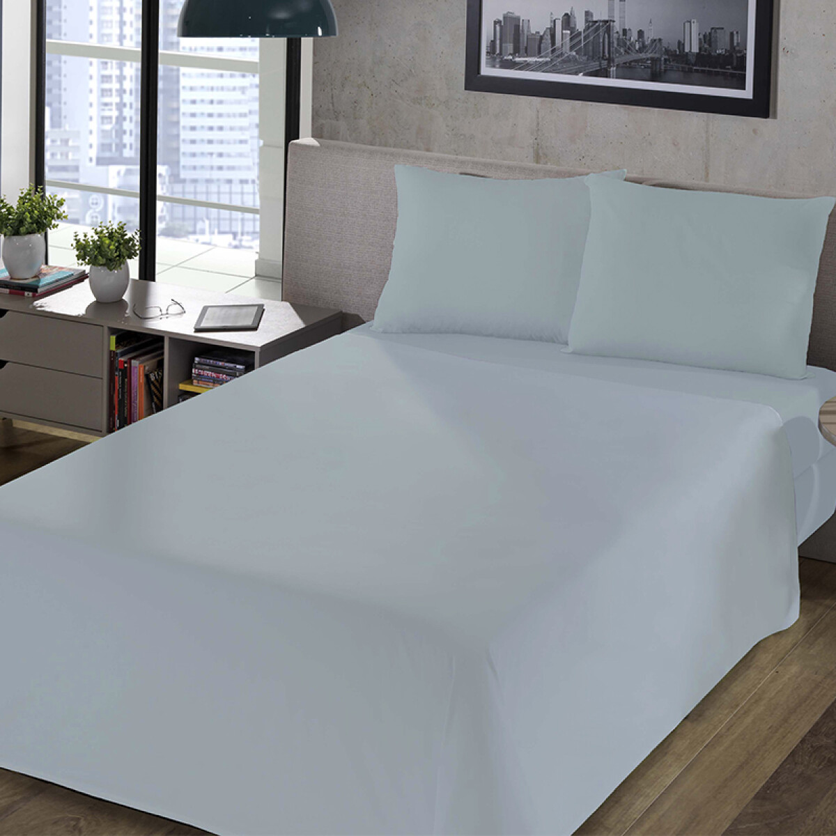 Juego Sábanas 1 Plaza y Media Richmond House Lisas 100% Microfibra - CELESTE 