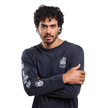 Remera Maui and Sons Manga Larga - Seek - Negro Remera Maui and Sons Manga Larga - Seek - Negro