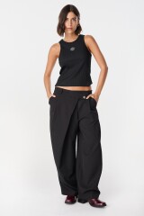 Pantalon Cruzado Negro
