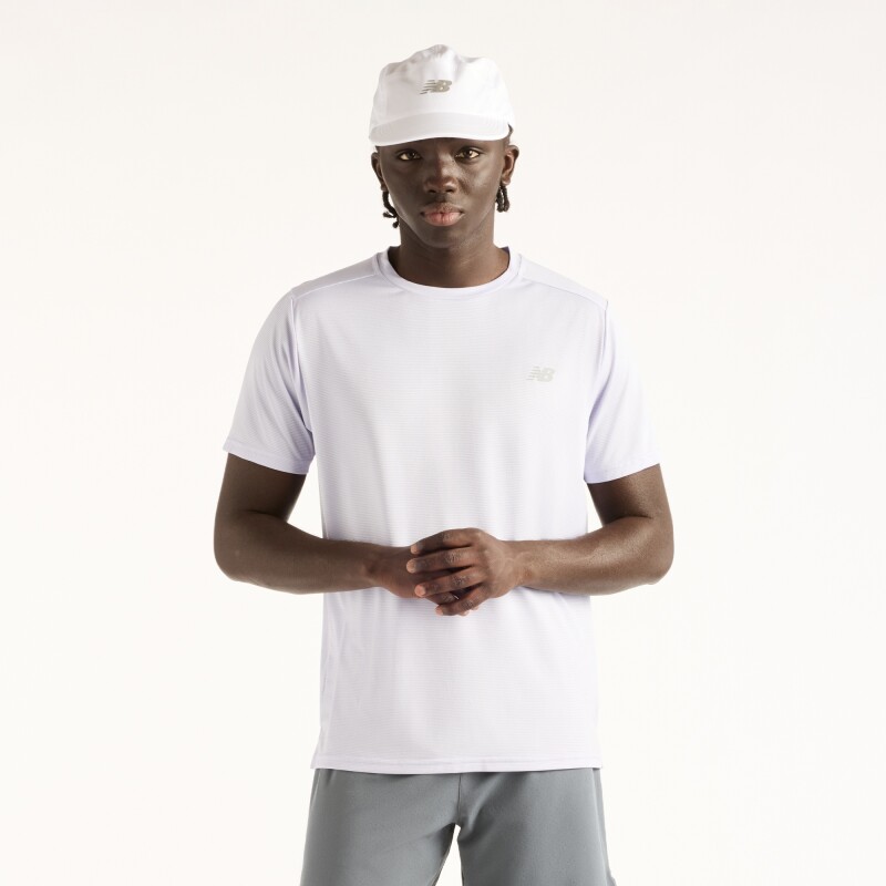 Remera New Balance de Hombre Sport Essentials MT41222SMV LILA