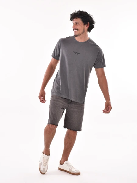 REMERA MIST REGULAR GRIS OSCURO