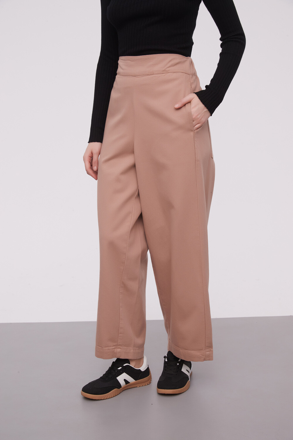 Pantalon Tane Beige Oscuro