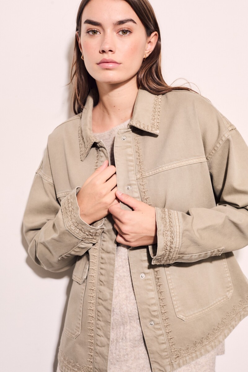 Sobrecamisa Bordada Garment Dyed Safari