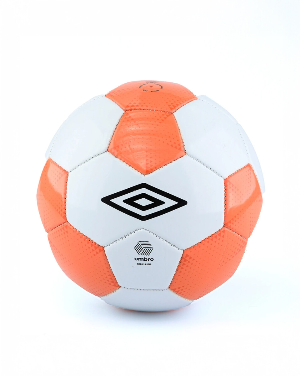 PELOTA RECREATIVA CLASSIC Umbro - 924 