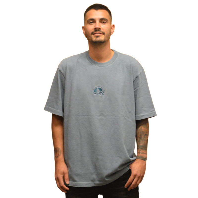 Remera La isla x La Vela - Ñata Bordada Remera La isla x La Vela - Ñata Bordada