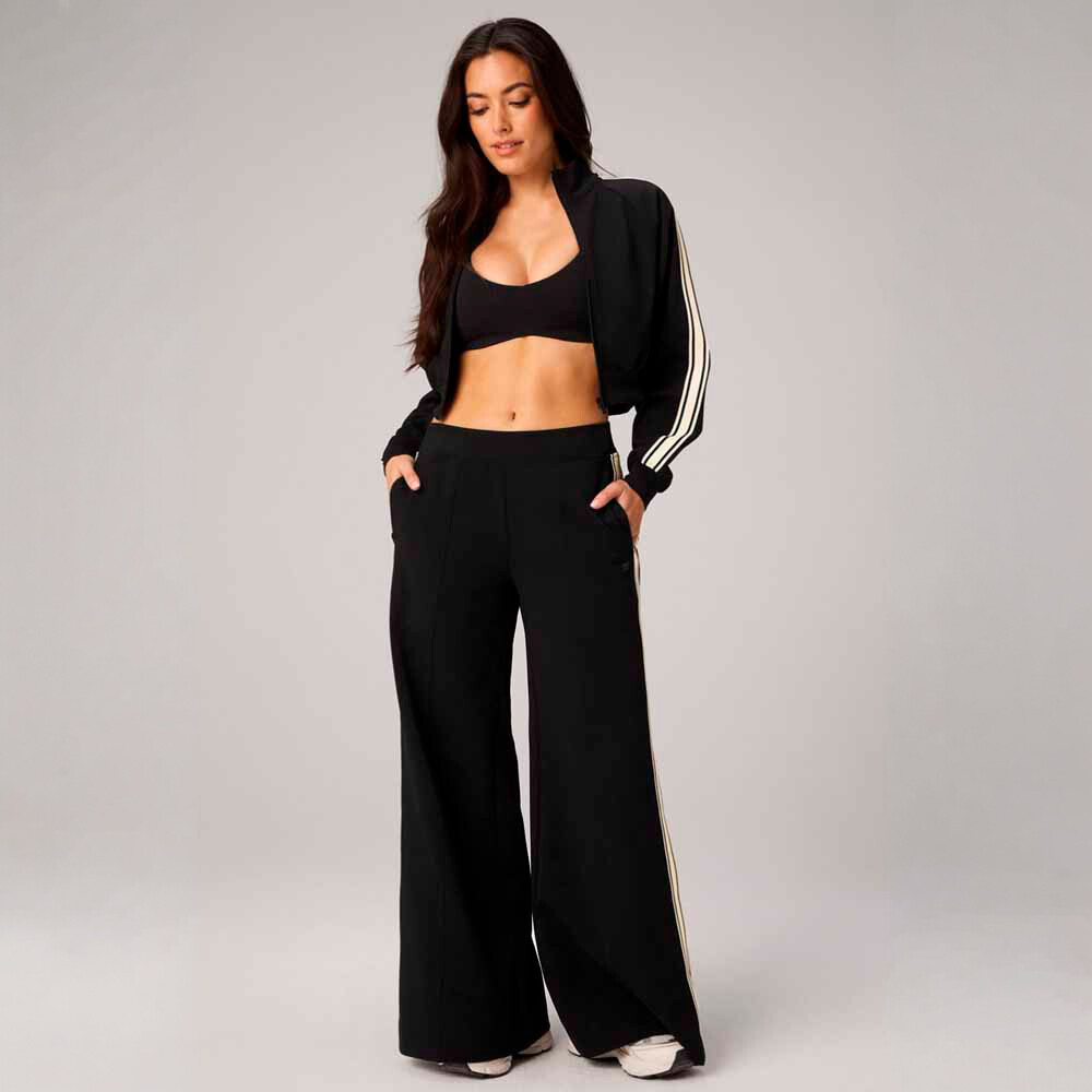 Casaca Elevated Track Jacket Mujer Black/almond Milk