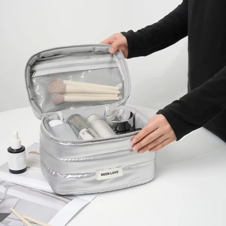 Neceser puffer impermeable con asa Plateado