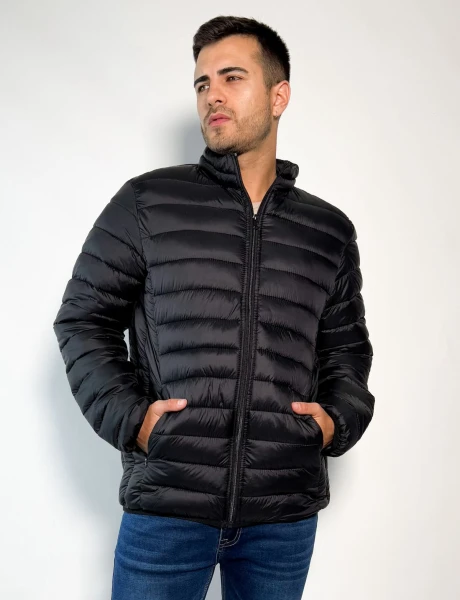 Campera de nylon Hakuna Negro