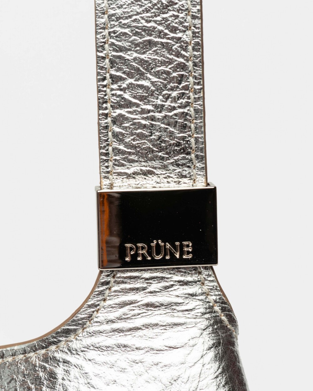 Bolso Eterial en cuero arrugado Metalizado