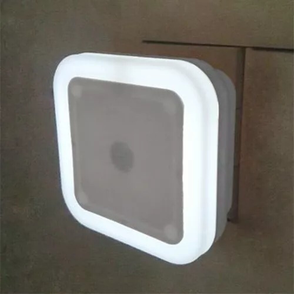 Luz veladora enchufar BUBA cuadrada