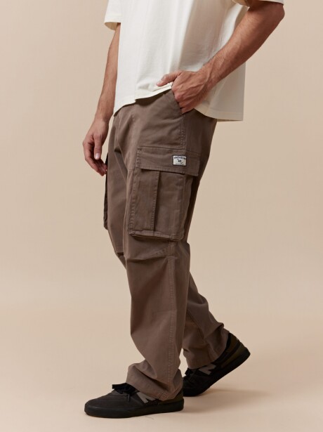 Pantalón cargo Kai TABACO