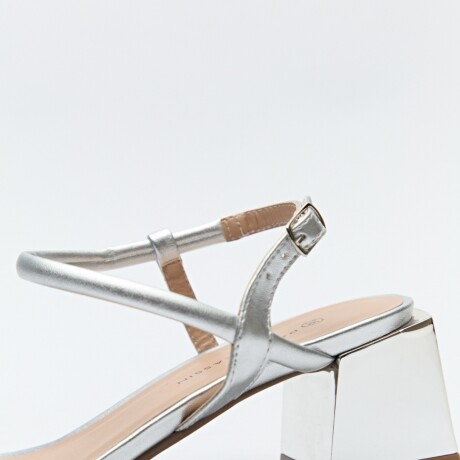 SANDALIA NINA Plateado