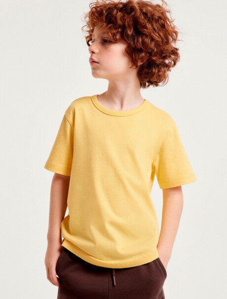 CAMISETA BÁSICA UNISSEX REGULAR AMARILLO