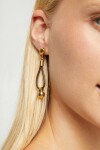 PENDIENTES DE CUERO LARGO CON DETALLE DE BOLA DE ALEACIÓN DE METALES BAÑADA EN ORO 18K Pendiente