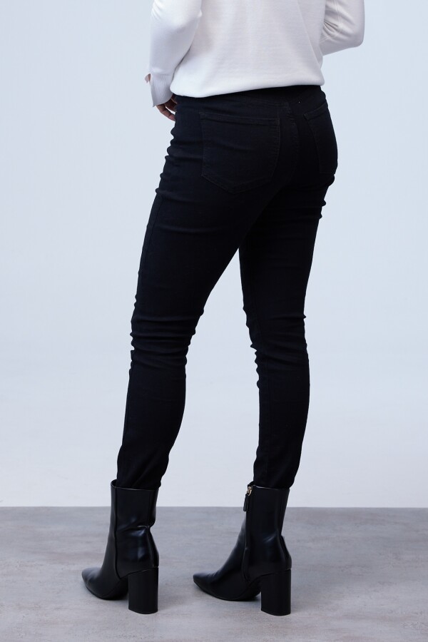 Jean Curvy NEGRO