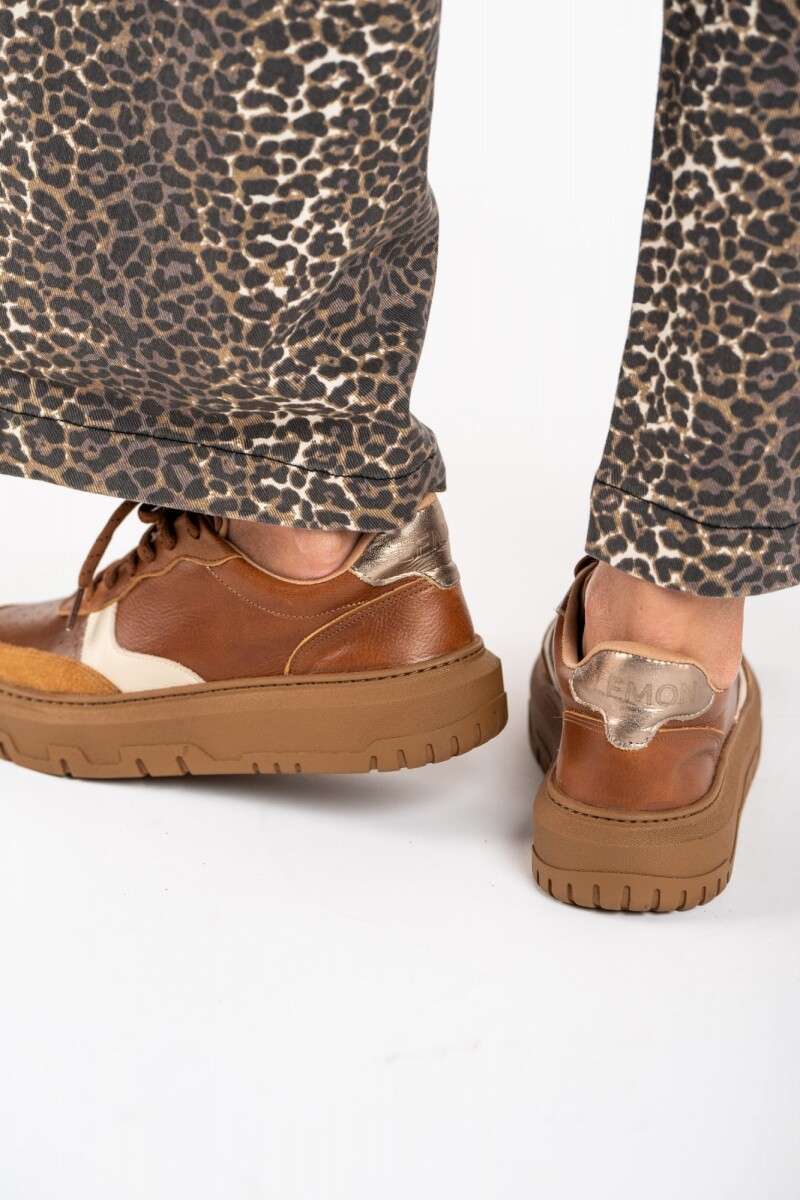 Zapatilla Combinada Cuero Marron