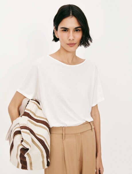 BLUSA BÁSICA MANGA CORTA BEIGE