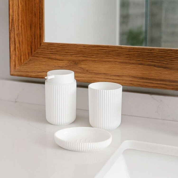 SET DE BAÑO PLASTICO 3 PIEZAS SET DE BAÑO PLASTICO 3 PIEZAS
