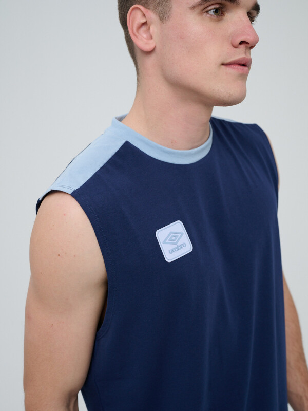 REMERA SIN MANGAS MIXTAPE Umbro Hombre 001