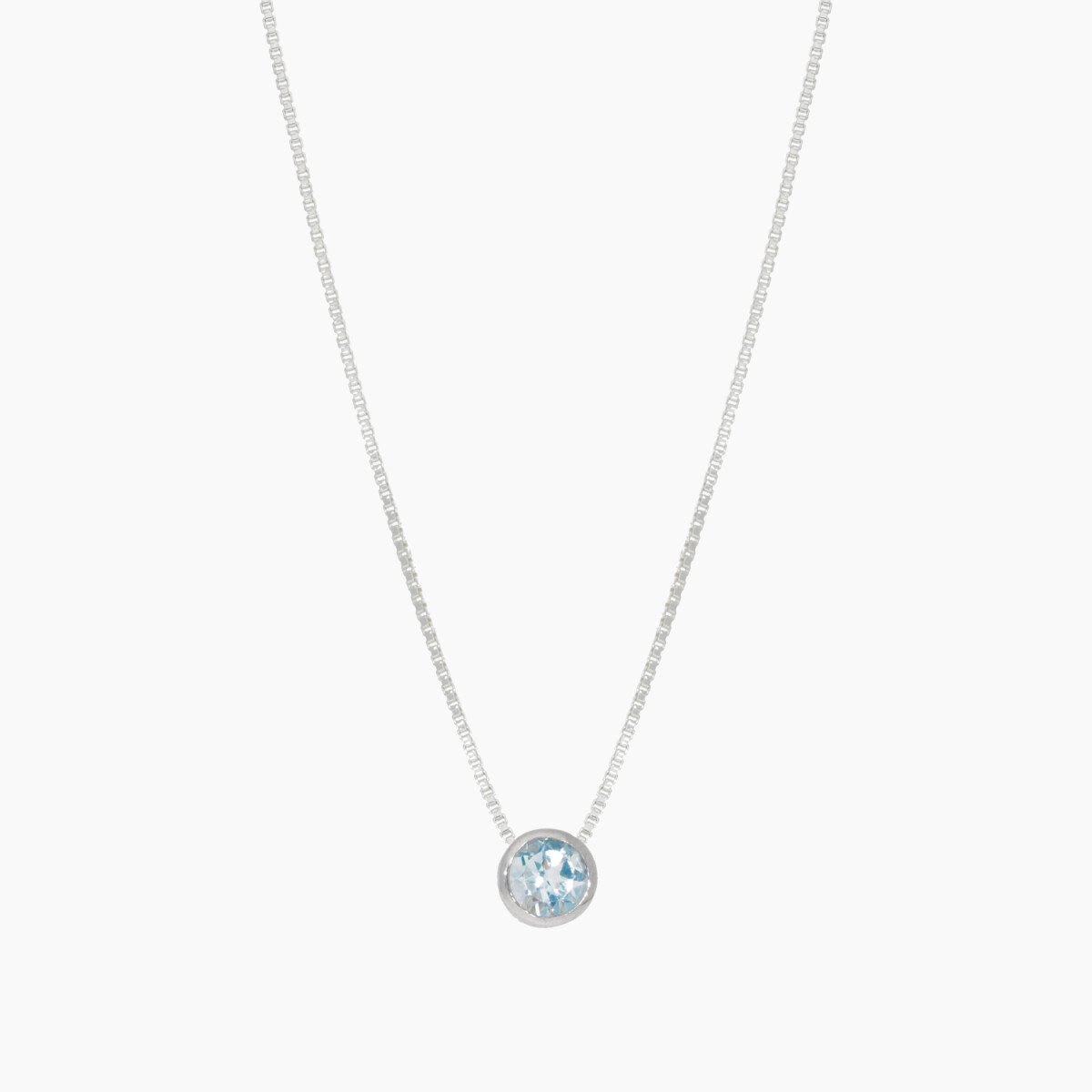 Cadena Con Dije Punto De Luz Con Topacio Azul 
