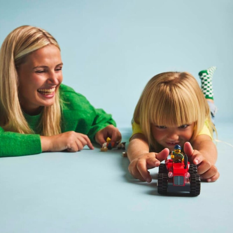 Lego City Tractor rojo con remolque y oveja Lego City Tractor rojo con remolque y oveja