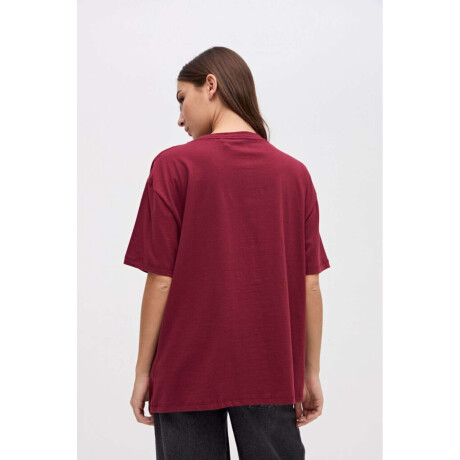 Remera Kiari Bordo