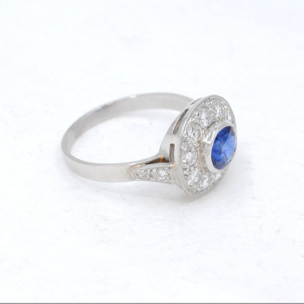 Anillo Nuevo Estilo Antiguo, Platino, Brillantes Y Zafiro Anillo Nuevo Estilo Antiguo, Platino, Brillantes Y Zafiro