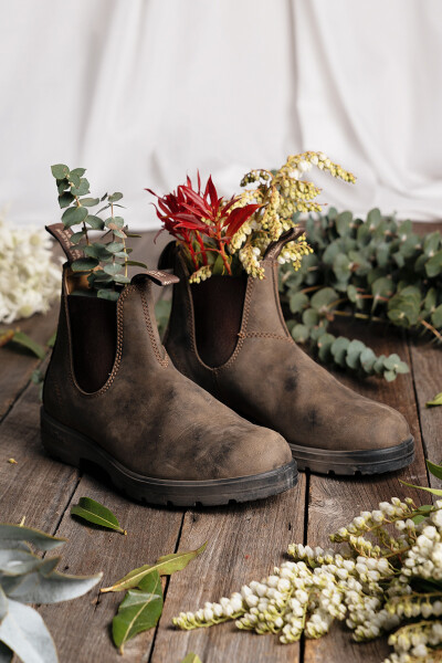 Botas 585 Elastic Side V Cut Rustic Brown