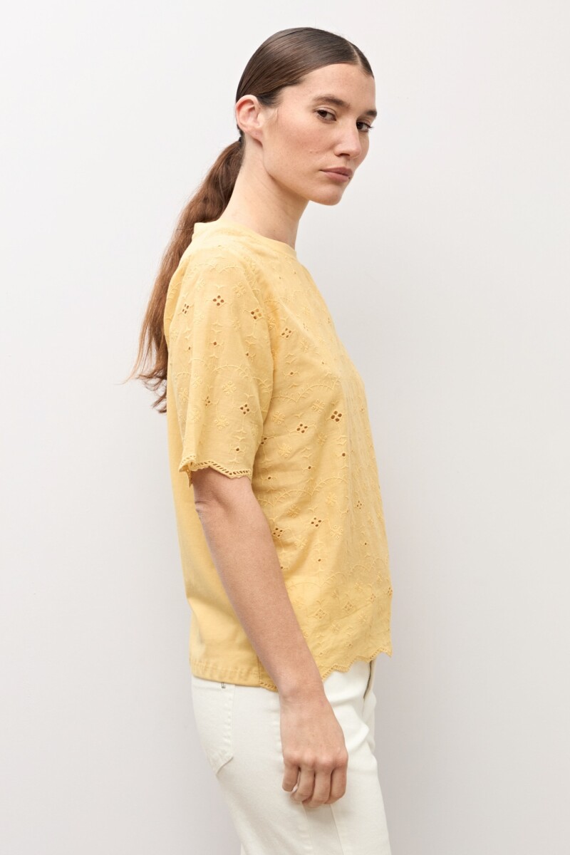 Remera broderie maiz