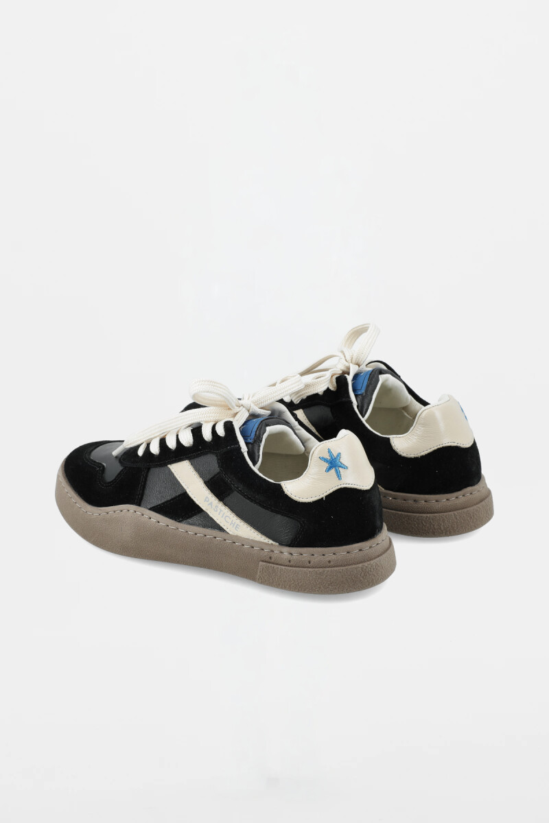 Sneaker Club 82 Black