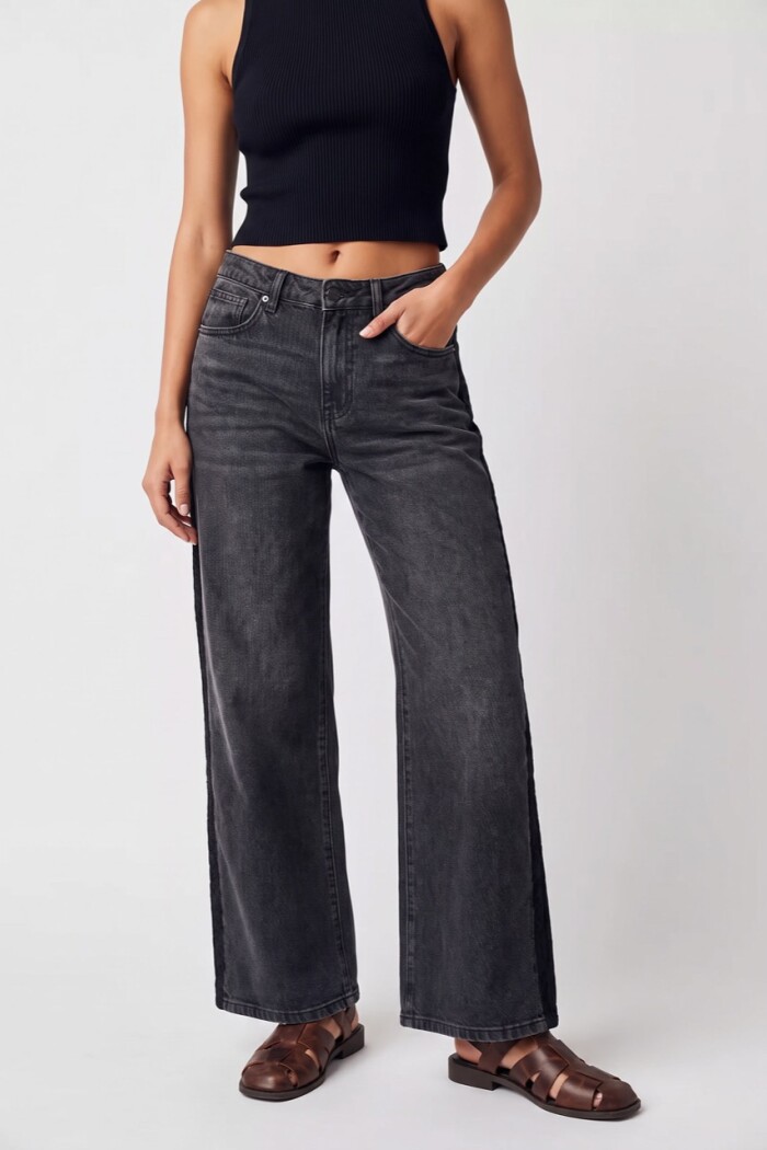 Jean Wide Leg Con Encaje Negro