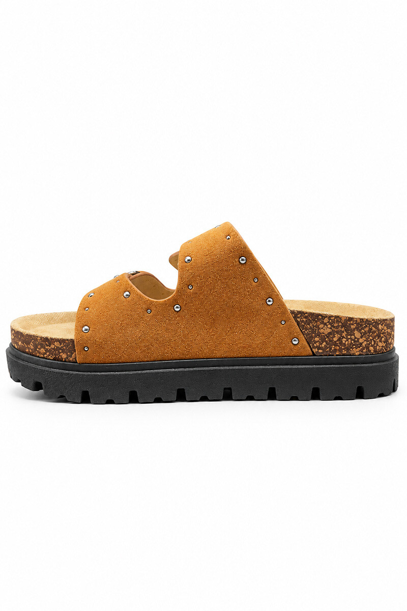 Sandalia Bettina Birky plataforma con tachas BT100 Marron