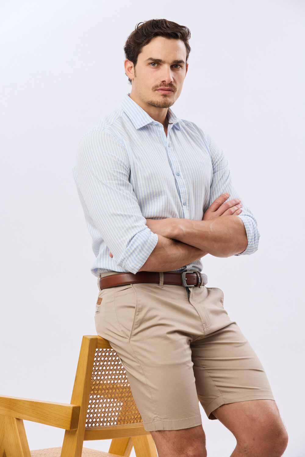 BERMUDA CLASICA CON ELASTANO Beige