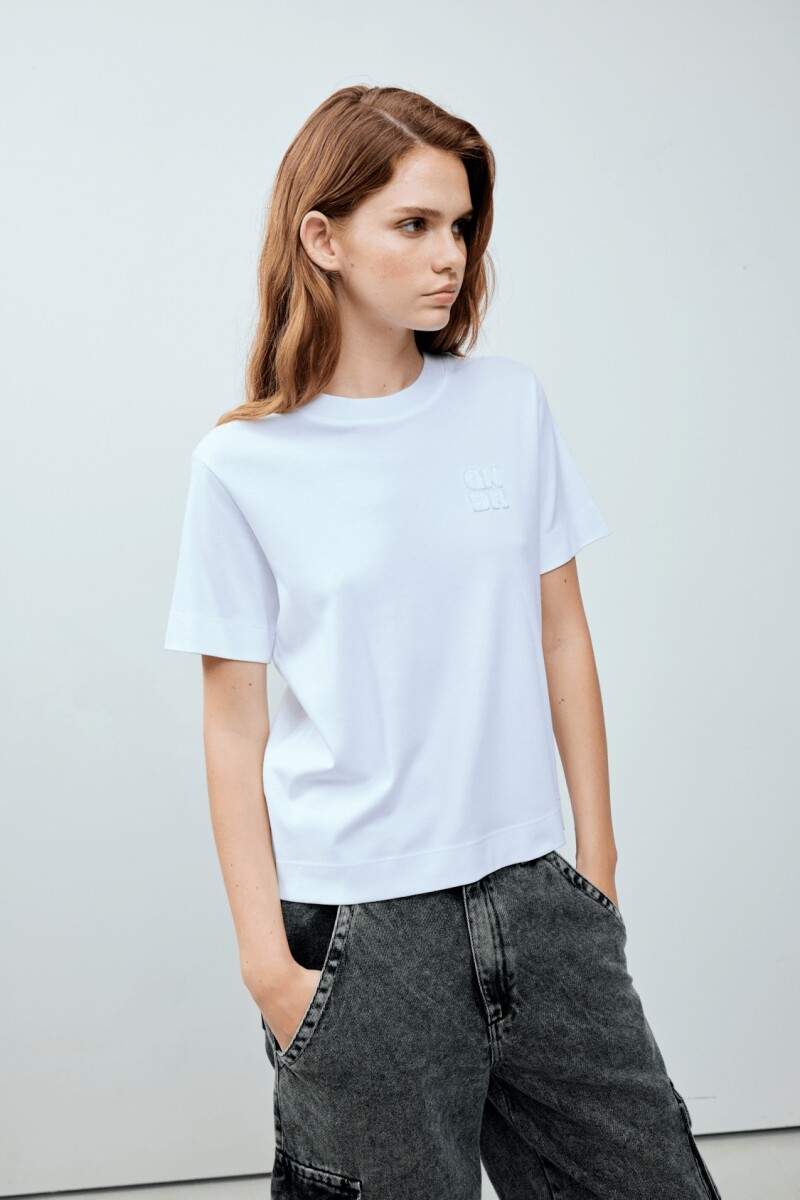 REMERA RISING Off White