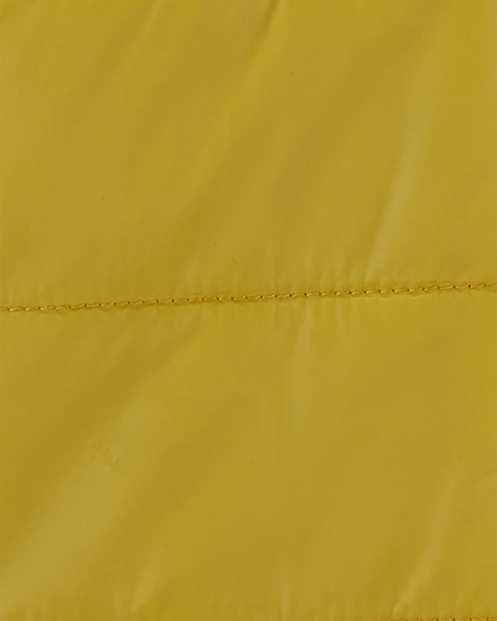 Chaleco de nylon, acolchado, diseño colorblock. Talles 0-24M Sin color
