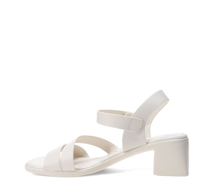 Sandalia JIMA con taco Off White