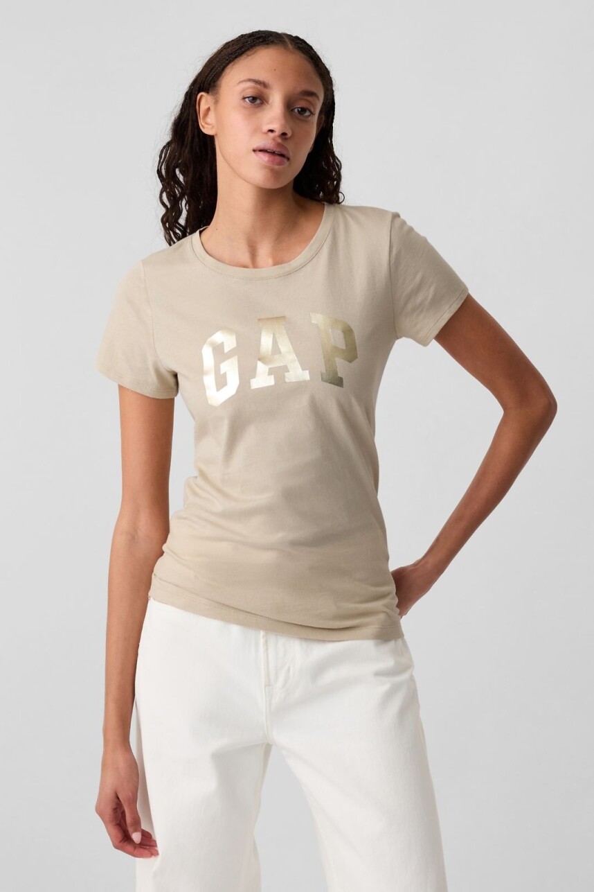 Remera Logo Gap Manga Corta Mujer Bedrock Shine