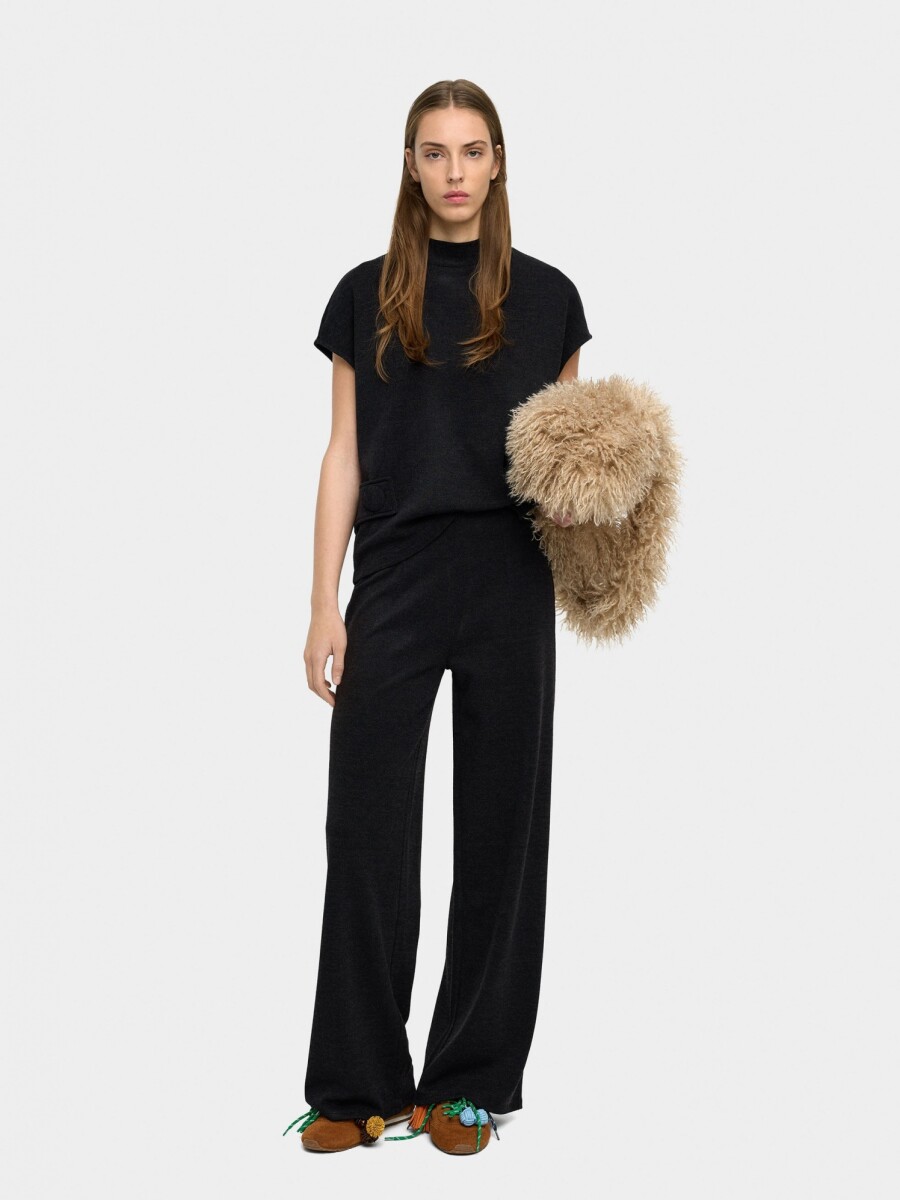 Camiseta T1 Essentials negro