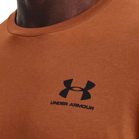REMERA UNDER ARMOUR SPORTSTYLE LC SS Brown