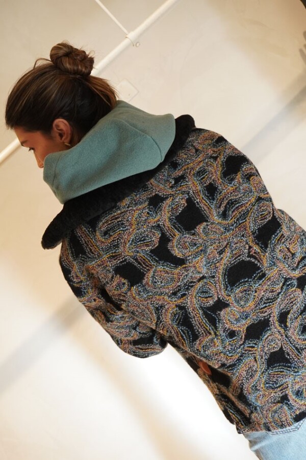 Buzo Crazy Bear Negro / Celeste