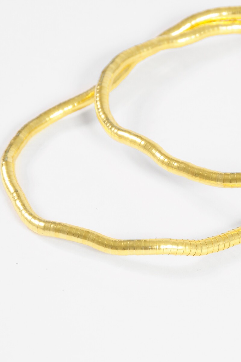 Collar moldeable metal dorado