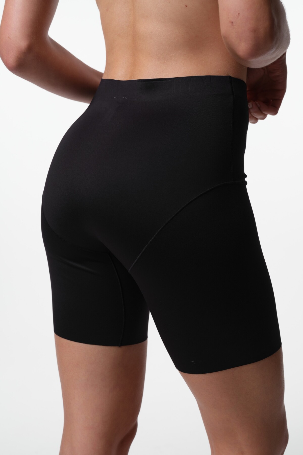 Short Slim Silk Negro