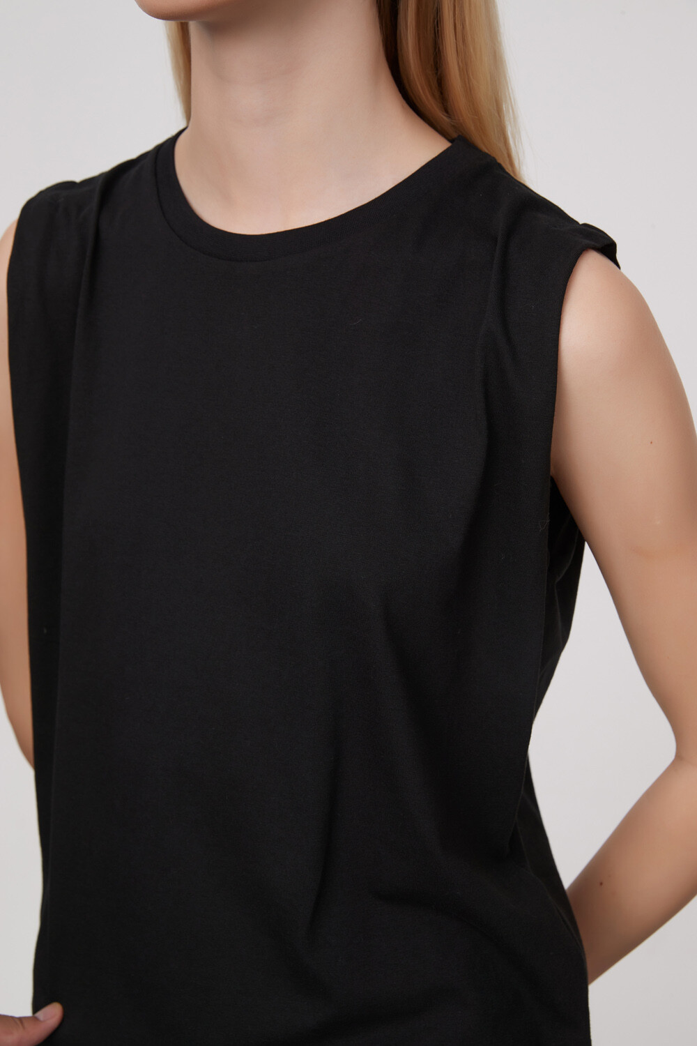 Remera Hortensia Negro