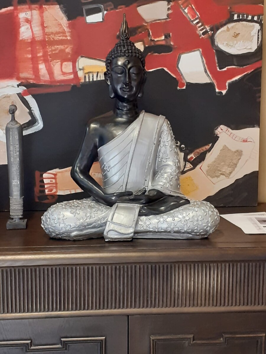 Buda gris plata grande 