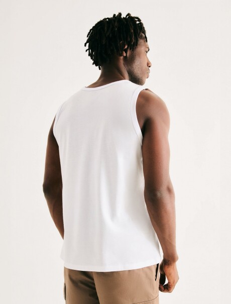 MUSCULOSA CON ESTAMPA BLANCO