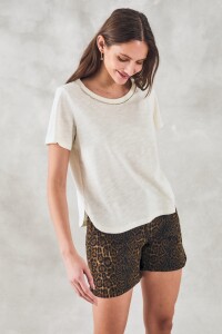 Remera Algodón Escote Metalizado Nácar