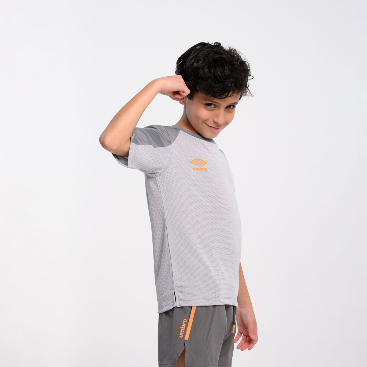Remera Combined Hole Umbro Niños - 558 