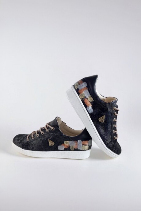 Sneakers Dasha Negro Jaspeado Con Arte Sneakers Dasha Negro Jaspeado Con Arte