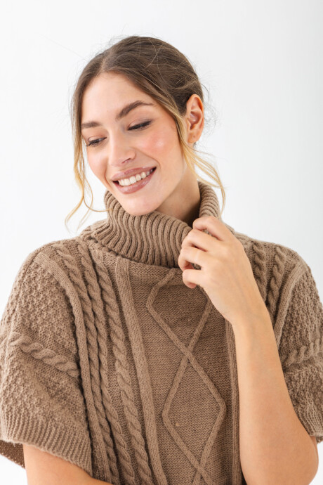 Poncho July Marrón