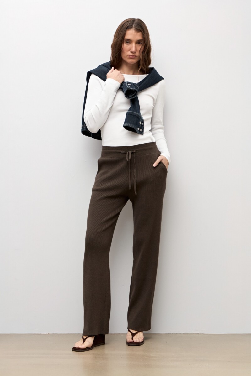 Pantalon tejido chocolate melange